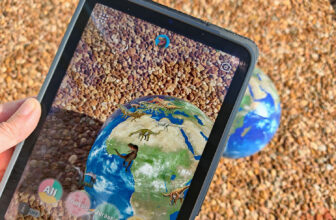Uncover the Hobonichi Globe: Bringing Earth to Life with Interactive Augmented Actuality