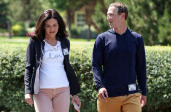 Mark Zuckerberg and Sheryl Sandberg need you to know they’re nonetheless mates and undoubtedly not mad at one another