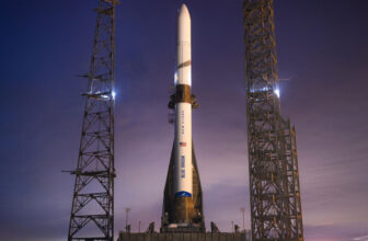 watch Blue Origin’s inaugural New Glenn launch