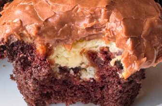 CHOCOLATE CREAM CHEESE CUPCAKES – The Southern Girl Cooks