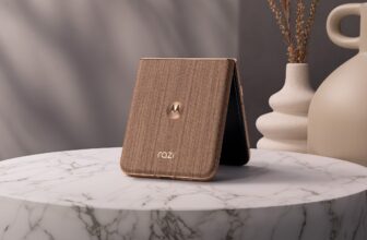 Motorola’s new Razr telephones really feel like a push again into the massive leagues